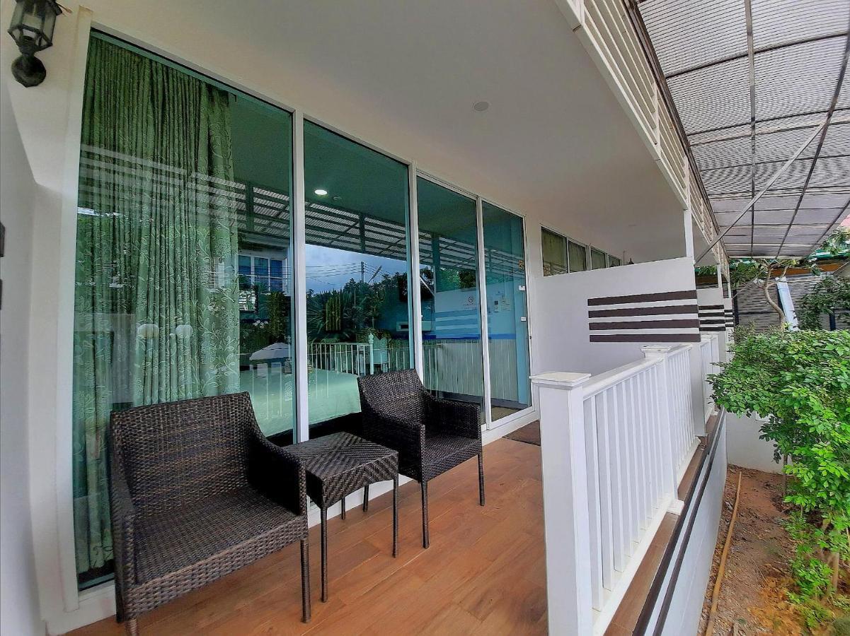 Koh Larn Riviara Hotel Bagian luar foto