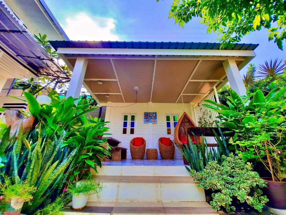 Koh Larn Riviara Hotel Bagian luar foto