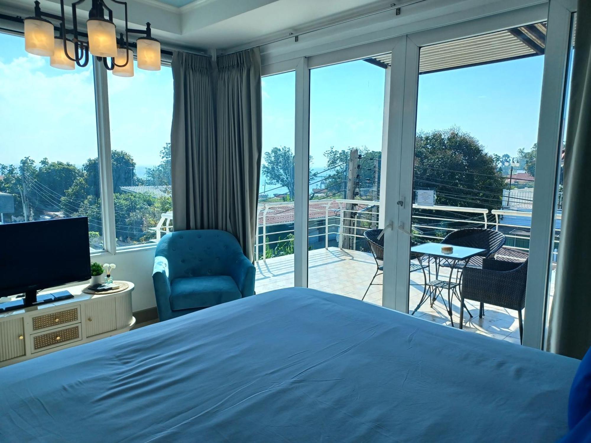 Koh Larn Riviara Hotel Bagian luar foto