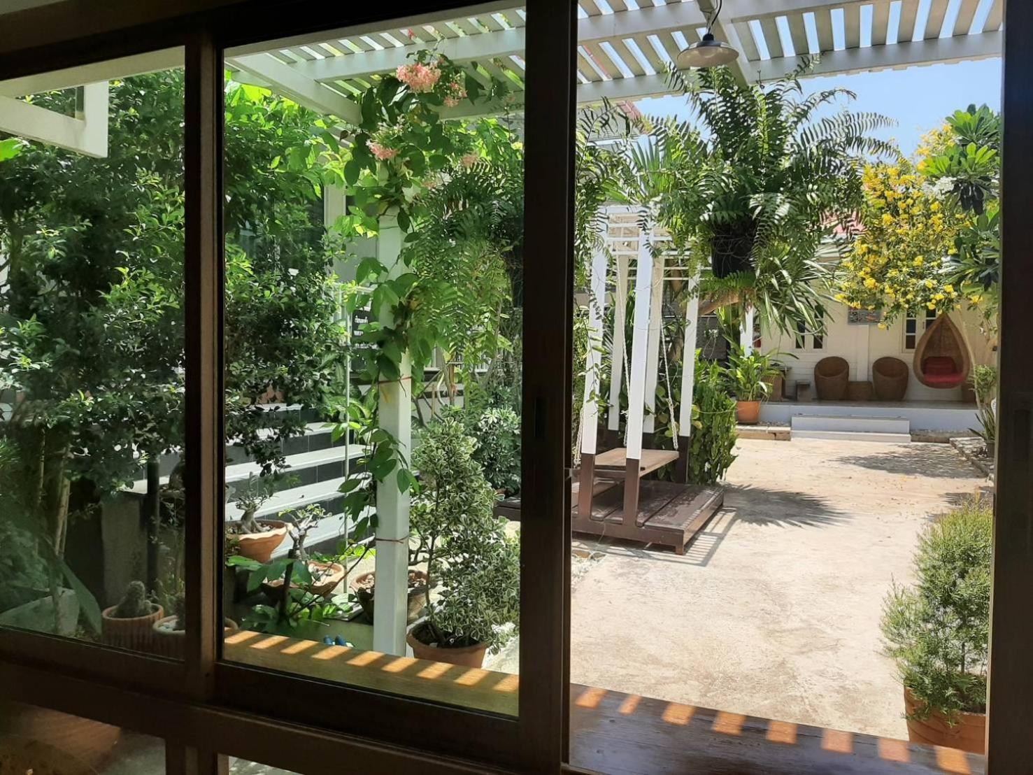 Koh Larn Riviara Hotel Bagian luar foto