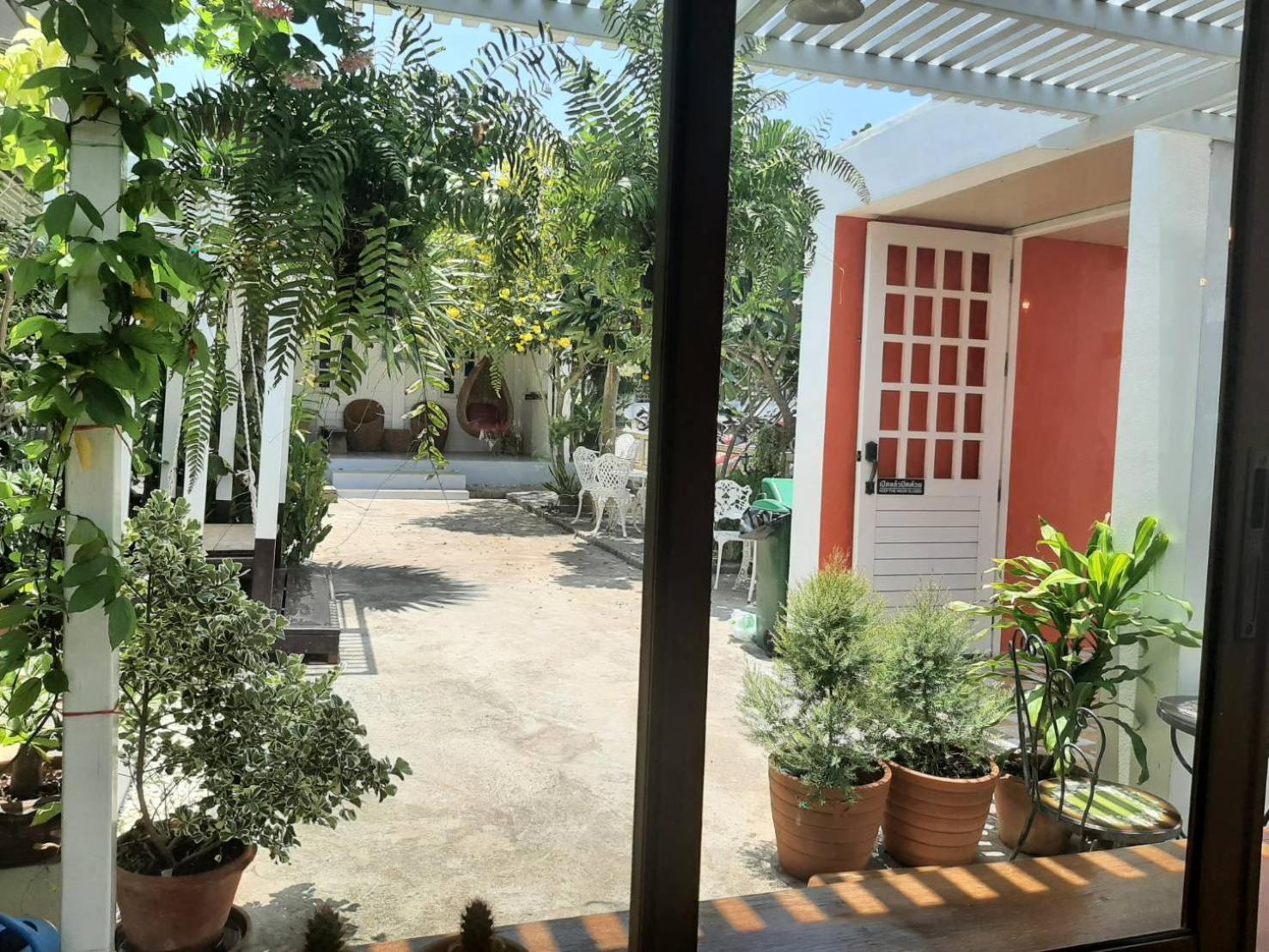 Koh Larn Riviara Hotel Bagian luar foto