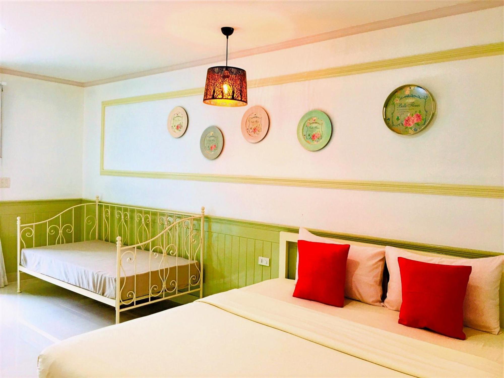 Koh Larn Riviara Hotel Bagian luar foto