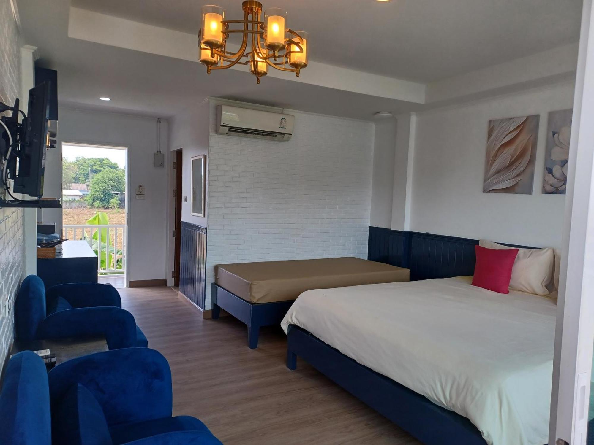 Koh Larn Riviara Hotel Bagian luar foto