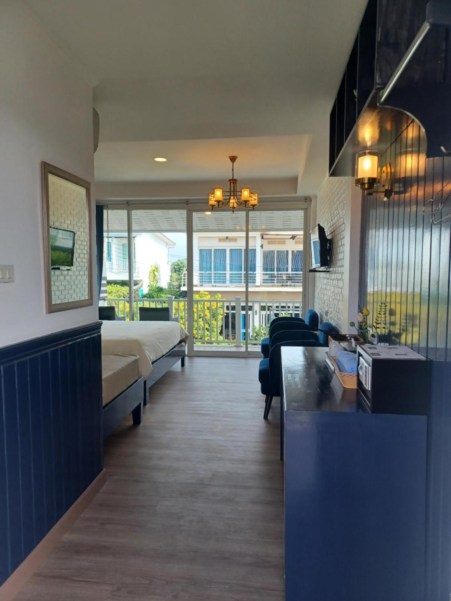 Koh Larn Riviara Hotel Bagian luar foto
